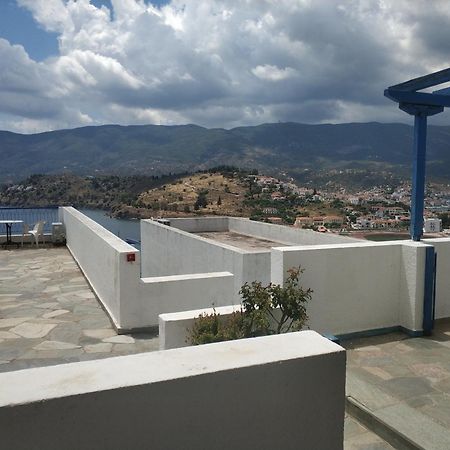 Rania Studios Poros Town Luaran gambar